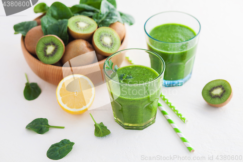 Image of glass of green smoothie