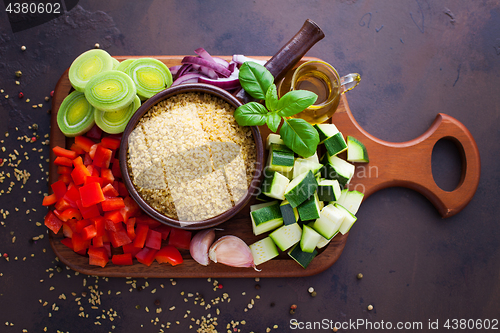 Image of bulgur with fresh vegetables