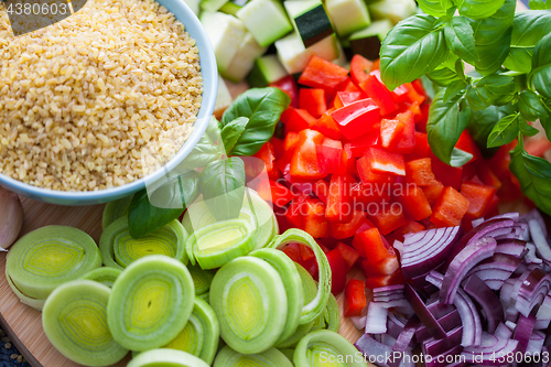 Image of bulgur with fresh vegetables