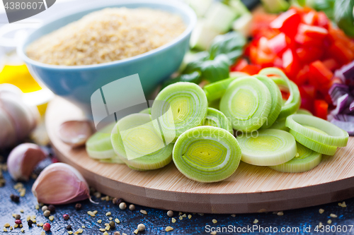 Image of bulgur with fresh vegetables