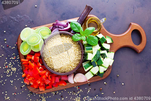 Image of bulgur with fresh vegetables