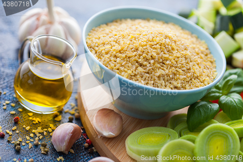 Image of bulgur with fresh vegetables