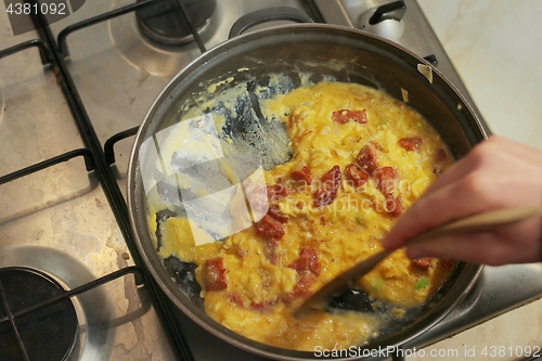 Image of Making scrambled eggs