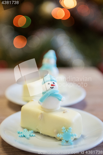 Image of Christmas dessert with snowman