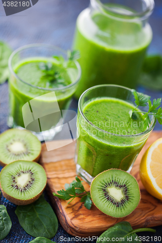 Image of healthy green smoothie