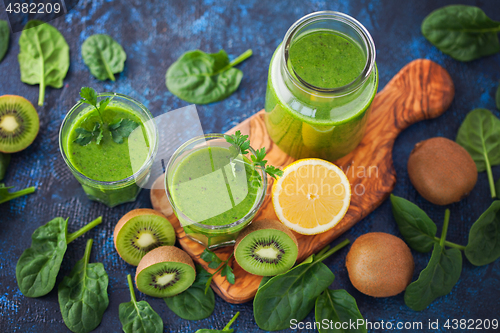 Image of healthy green smoothie