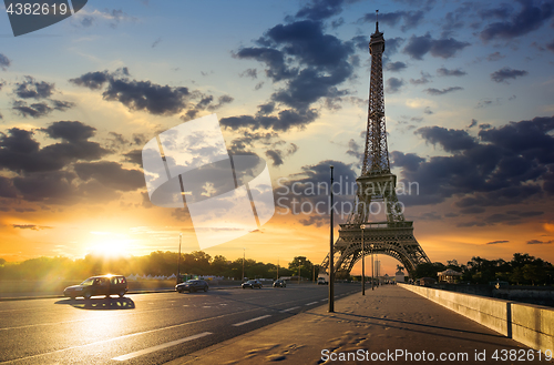 Image of Road to Eiffel Tower