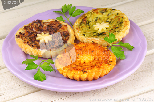 Image of Three mini vegetarian quiches