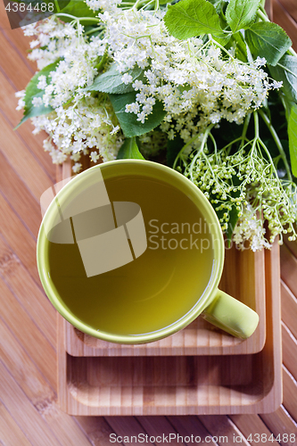 Image of cup of elderflower tea 