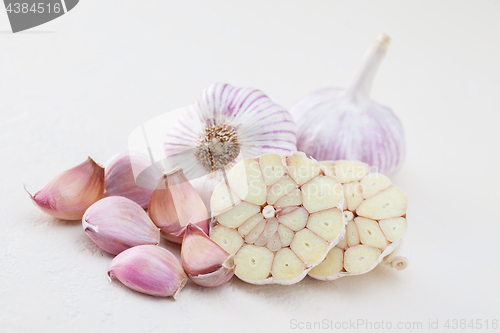 Image of garlic bulbs 