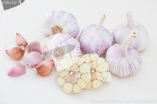 Image of garlic bulbs 