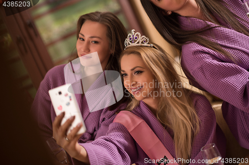 Image of girls doing Selfy on  bachelorette party
