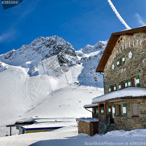 Image of Alpine hut Dresdner Huette in Stubai