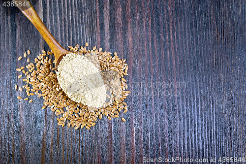 Image of Flour flax in spoon on board top