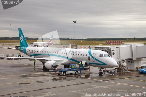 Image of Plane at the airport