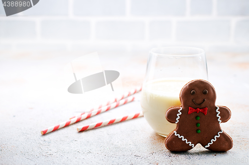 Image of gingerbread with milk