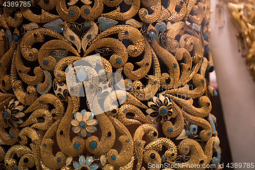 Image of gold jewelry in the shop window