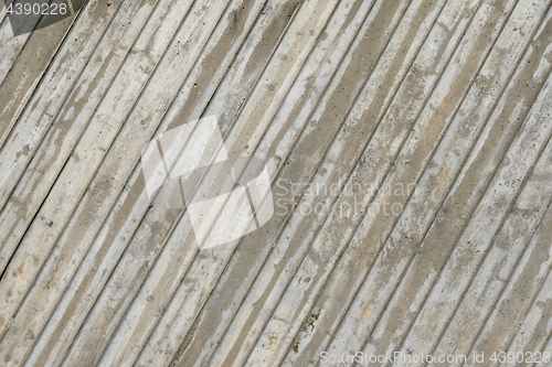 Image of typical concrete wall with stripes