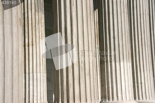 Image of corinthian pillars
