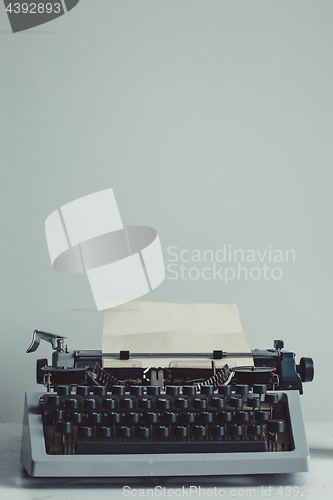 Image of old typewriter on the table