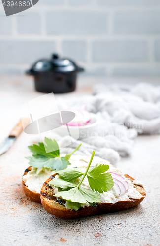 Image of lard with garlic