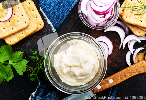 Image of lard with garlic