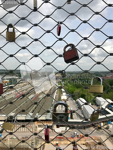 Image of Love Locks at the construction site at Stuttgart main station for the Stuttgart21 railway project