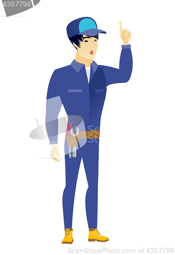 Image of Mechanic with open mouth pointing finger up.