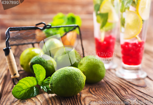 Image of fresh drink and limes