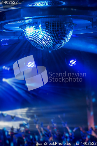 Image of Disco ball with bright rays