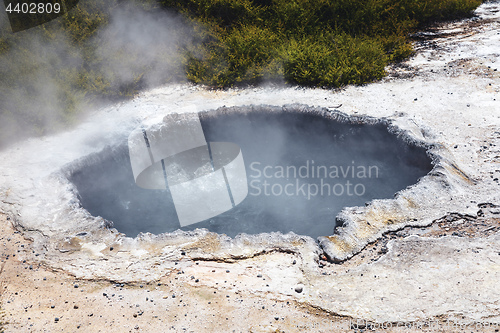 Image of volcanic lake at waimangu