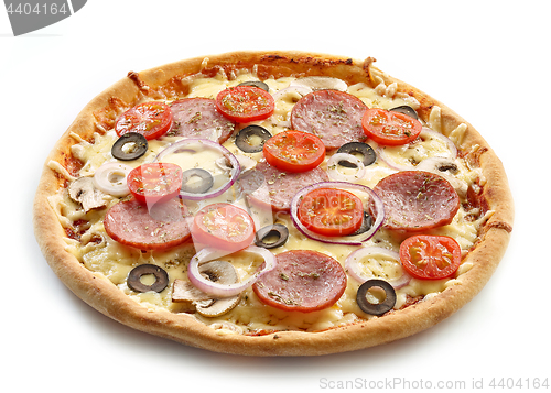 Image of freshly baked pizza