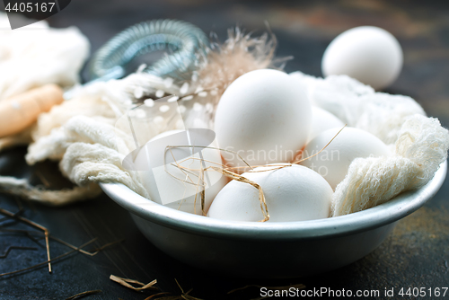 Image of raw eggs