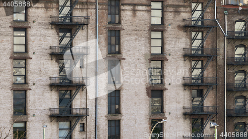 Image of a typical old house facade in New York City