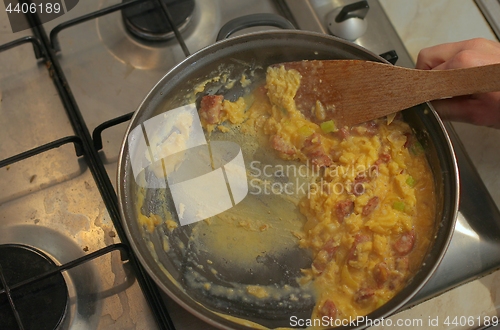 Image of Making scrambled eggs