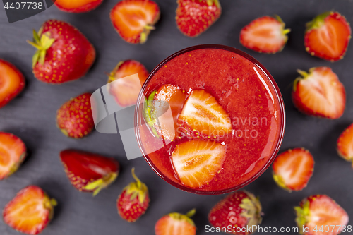 Image of Strawberry in fresh smoothie 