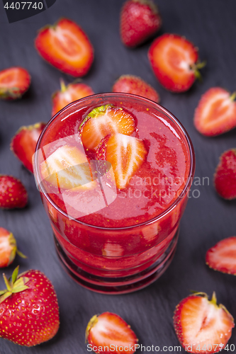 Image of Strawberry in fresh smoothie 