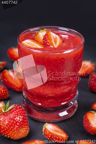 Image of Strawberry in fresh smoothie 