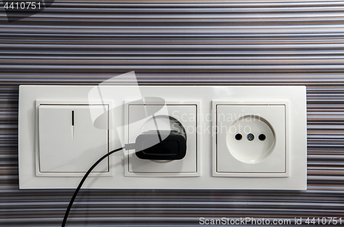 Image of socket with recharging device