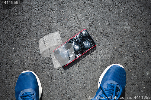 Image of Smartphone with broken screen