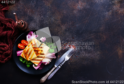 Image of salad with halloumi