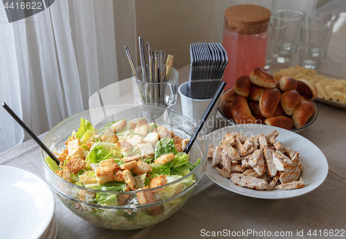 Image of bowl of cesar salad