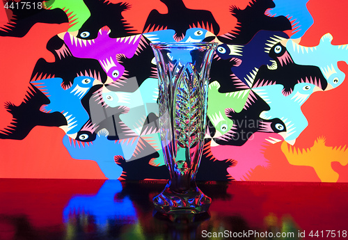 Image of Transparent glass vase with pattern