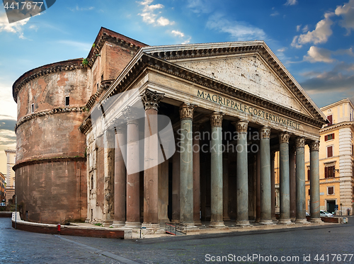 Image of Ancient building of Rome