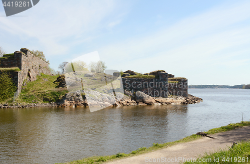 Image of Thick stone walls on a rocky outcrop on Suomenlinna island