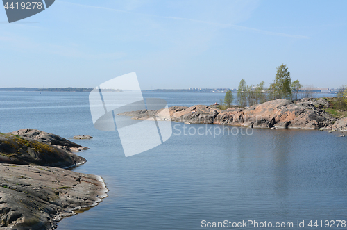 Image of Rocky island shoreline at Suomenlinna beach