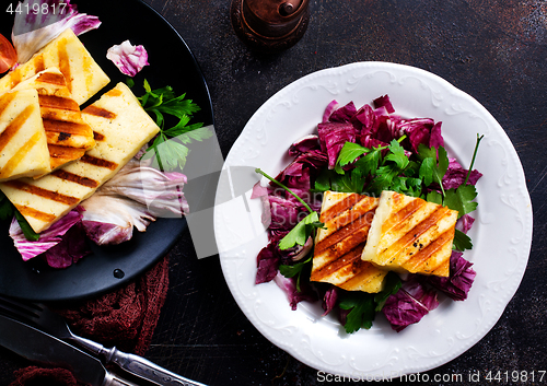 Image of salad with halloumi