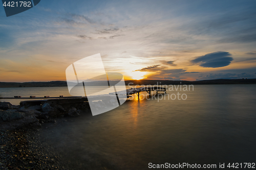 Image of Sundawn at lake