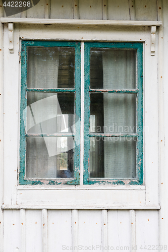 Image of Window in need of painting