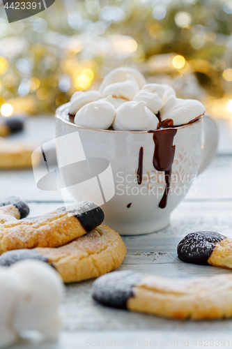 Image of Cup with hot chocolate and marshmallows.